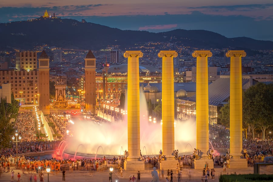 night view of dancing fountains